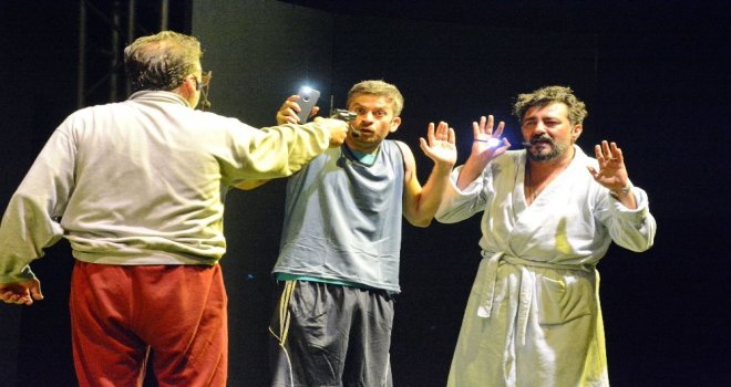 Erkekler, Futbol Ve Dahası Aliağada Sahnelendi