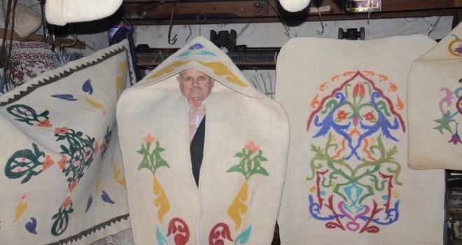 (Özel Haber) Yarım Asırdır Ekmeğini Keçeden Kazanıyor