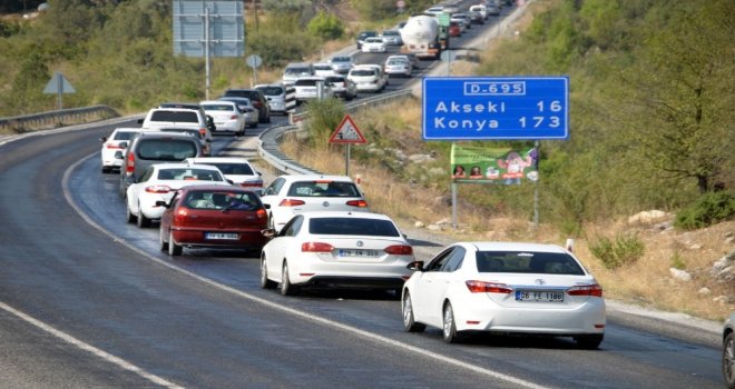 Tatilcilerin Dönüş Yolu Çileye Dönüştü