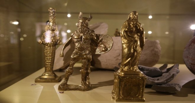 Sahte Tarihi Eserler Sergilenerek Vatandaş Uyarılıyor