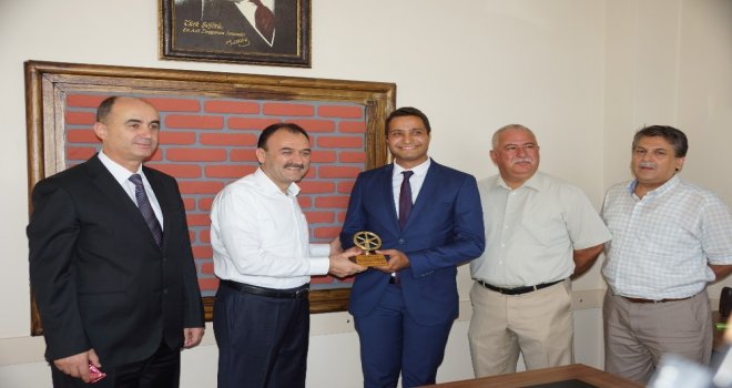 Aydında Ayın Şoförüne Ödülünü Çandıroğlu Verdi