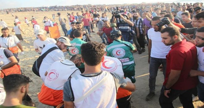 İsrail Deniz Ablukasını Kırmak İsteyen 95 Filistinliyi Yaraladı