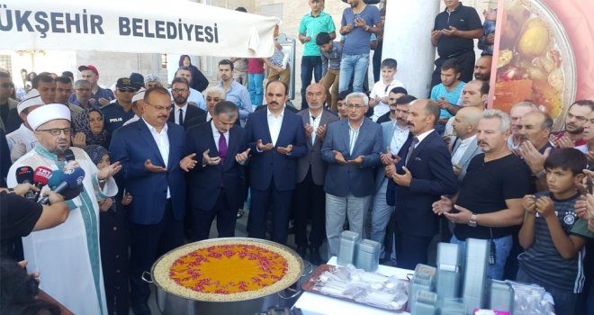 Cumhurbaşkanlığından Konyada Aşure Dağıtımı