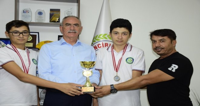 Kick Boksçculardan Başkan Kaleye Ziyaret