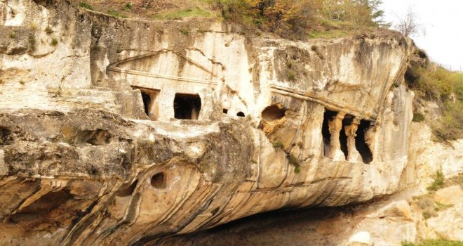 (Özel) Paflagonya Dönemine Ait ‘Kaya Mezarları Turizme Kazandırılacak