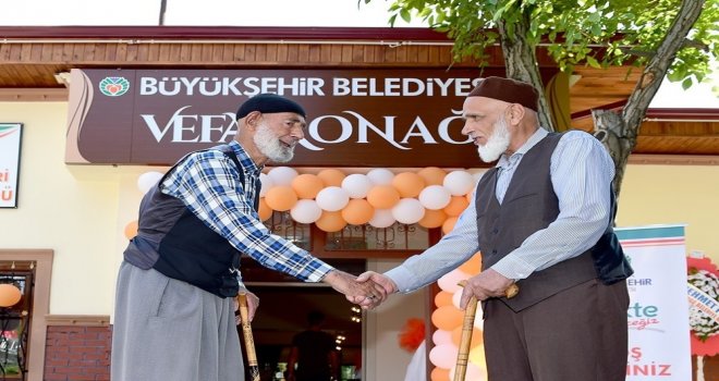 Büyükşehirden Yaşlılara Vefa