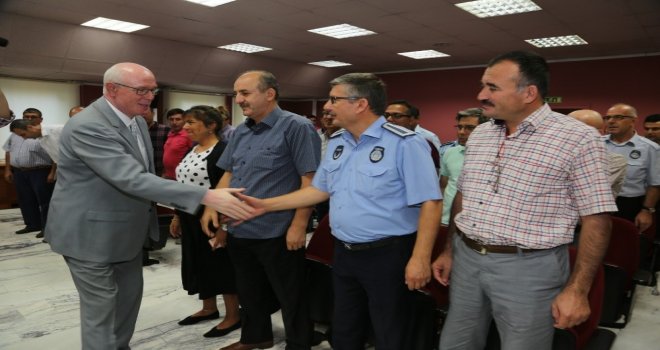 Kazım Kurt Belediye Çalışanları İle Bayramlaştı