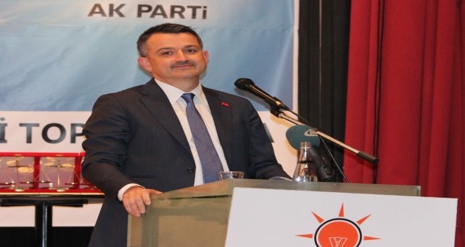 Bakan Pakdemirli İzmirde Ak Partililerle Bir Araya Geldi