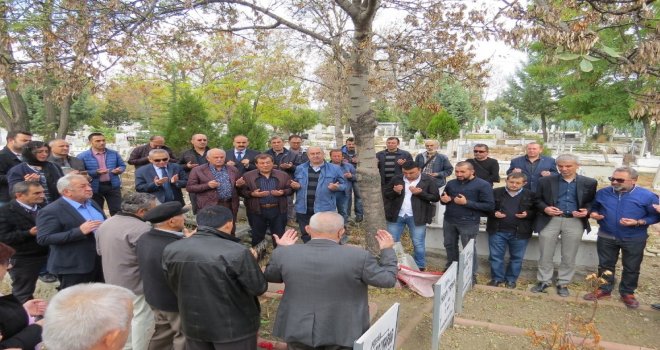 Mustafa Yolyapar 4. Ölüm Yıl Dönümünde Kabri Başında Anıldı