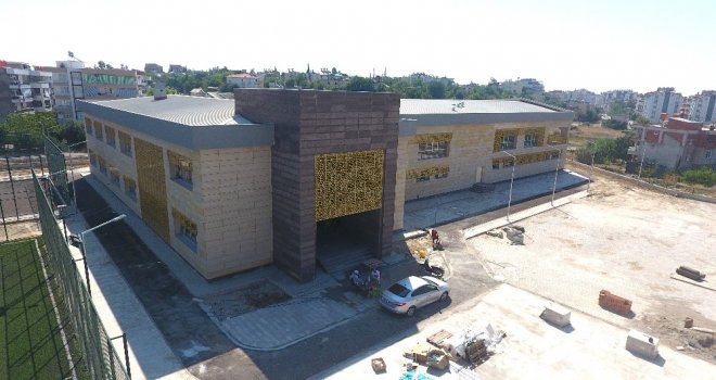 Serikte Gençlik Merkezi Gün Sayıyor