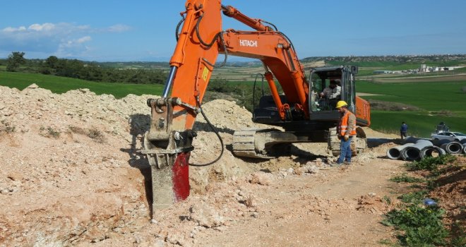 Askiden Adanaya 4,5 Yılda 97 Bin Metre Yağmur Suyu, 457 Bin Metre Kanalizasyon Şebekesi