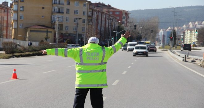 Sürücülere, 1 Haftada 33 Bin Lira Para Cezası Kesildi