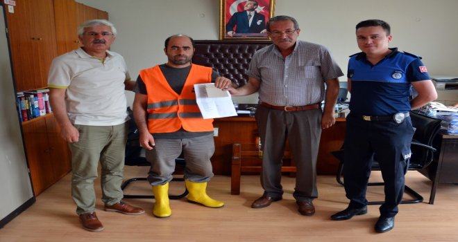 Belediye Çalışanlarından Örnek Yardımlaşma