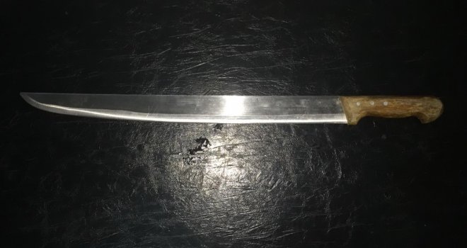 Bıçakla Gezen Şahıs Yakalandı