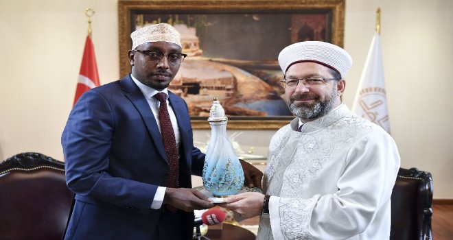 Somali Vakıflar Ve Din İşleri Bakanı Hasandan Diyanete Ziyaret