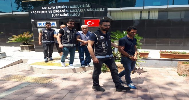 Antalyada Aranan 17 Kişi Yakalandı