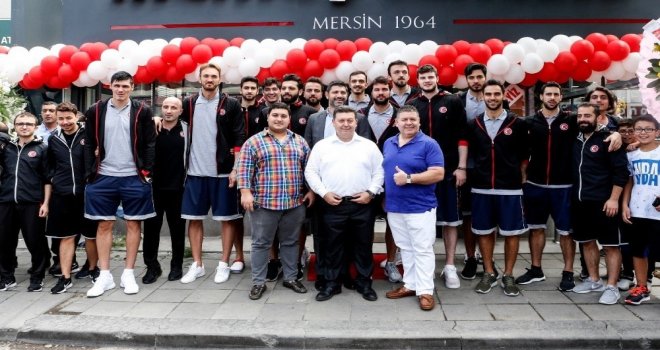 Türkiye Basketbol Federasyonu Ceosu Ömer Onanın Yeni Tantuni Restoranı Açıldı