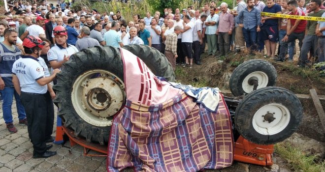 Traktörün Altında Kalan Sürücünün Yakınlarının Feryatları Yürekleri Dağladı