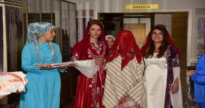 Yaşayan Şehir Müzesinde Geleneksel Kına Gecesi İzleyenleri Mest Etti