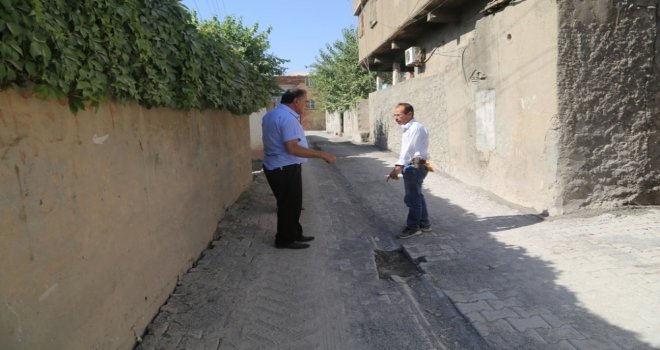 Parke Taşı Çalışmaları Devam Ediyor