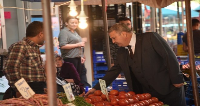 Başkan Çerçi Karaköy Pazarını Gezdi