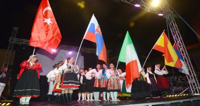 İtalyada “Erguvan” Esintisi