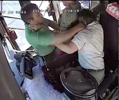 Antalyada Otobüs Şoförünü Darp Eden Yolcu Hakkında Suç Duyurusunda Bulunuldu