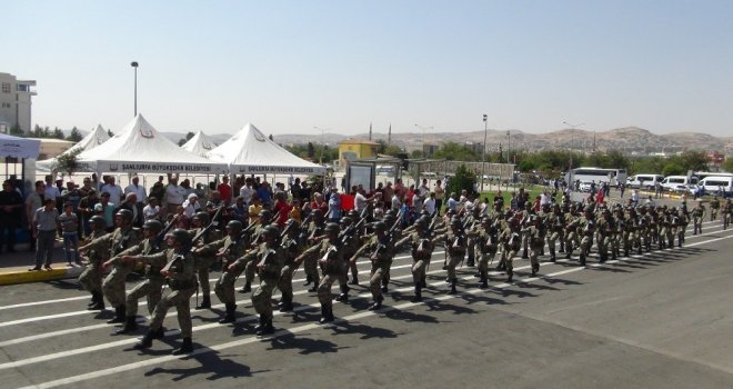 Şanlıurfada Zafer Bayramı Coşkuyla Kutlandı