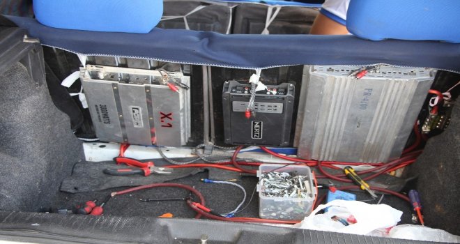 Aracın Değeri Kadar Ses Sistemi Döşedi