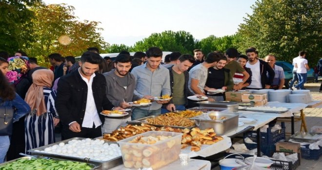 Gediz Protokolü Üniversite Öğrencileri İle Kahvaltıda Buluştu
