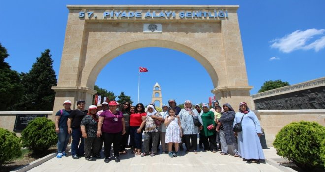 Saruhanlı Belediyesi Nuriyeli Kadınları Çanakkaleye Götürdü