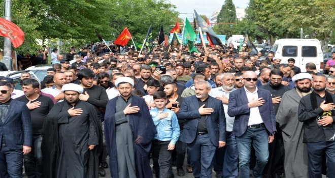 Gürcistanda Hz. Hüseyin İçin Nefes Kesen Tasua Yürüyüşü