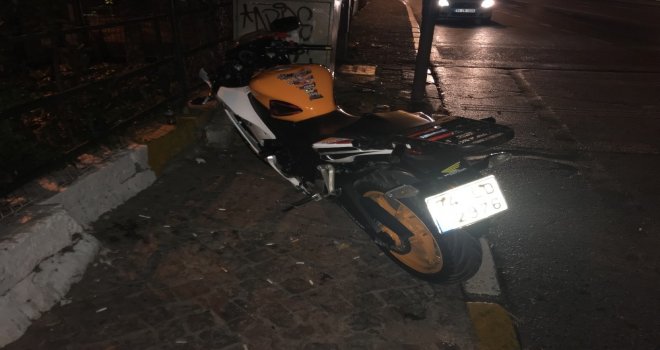 Beyoğlunda Motosiklet Kazası; 2 Yaralı