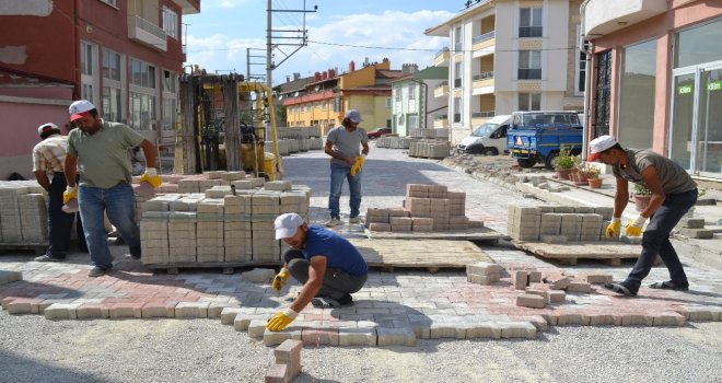 Şuhutta Yollar Yenileniyor