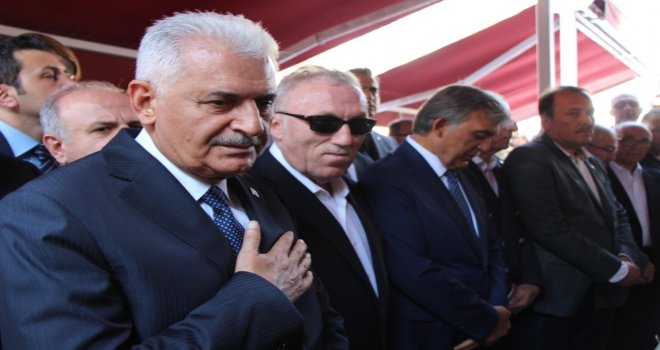 Meclis Başkanı Yıldırım Ve Abdullah Gül Cenaze Törenine Katıldı