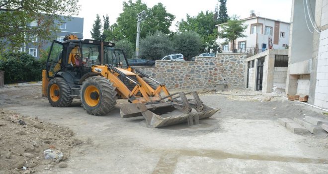 Dilovası Merkez Cami Peyzaj Ve Düzenleme İşi Başladı