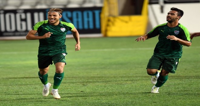 Bursaspor, Ümraniyesporu 2 Golle Geçti