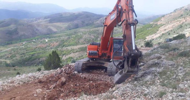 Büyükşehir yayla yolu yapımına başladı