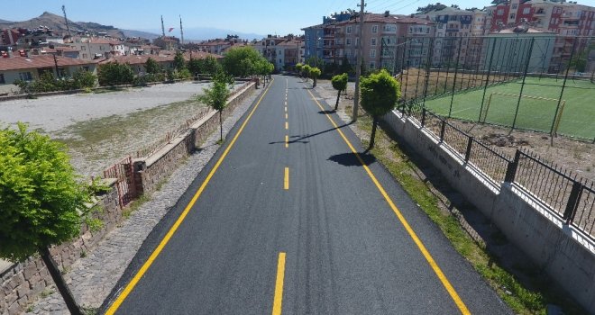 M.akif Ersoy Mahallesinde Sıcak Asfalt Çalışmaları Tamamlandı