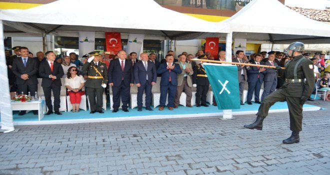 Artvinde 30 Ağustos Zafer Bayramı Kutlandı