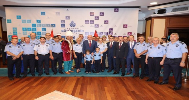 Başkan Uysal, İbb Ailesiyle Bayramlaştı