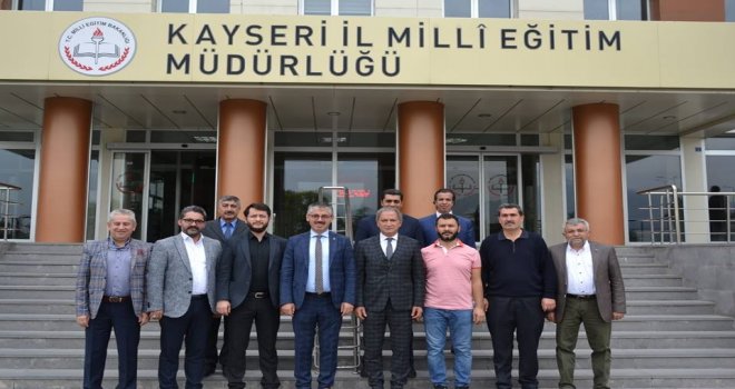 Ak Parti İl Başkanı Çopuroğlu, Milli Eğitim Müdürü Ekinciyi Ziyaret Etti