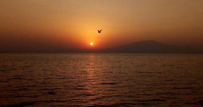 Gün Batımı Van Gölünde İzlenir