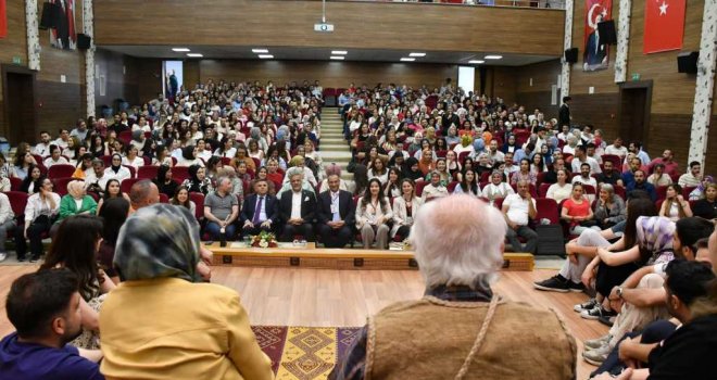 'Tarihin Sıfır Noktasında' 500 Öğretmene Eğitimde Masalların Yeri Eğitimi