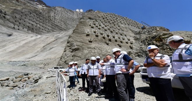 Yusufeli Barajı 275 Metre Gövde Yüksekliği İle Eyfel Kulesinden 25 Metre Kısa Olacak