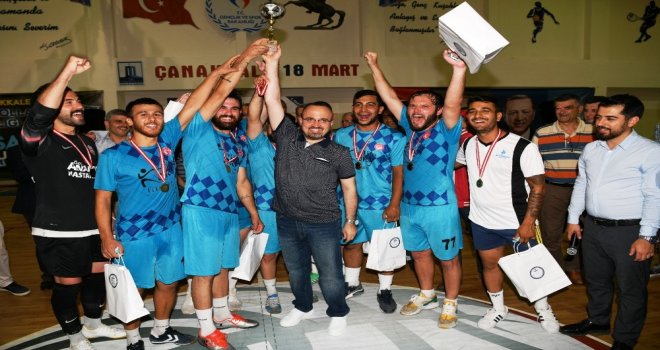 Ak Çanakkale İl Gençlik Kollarının Futsal Turnuvası Sona Erdi