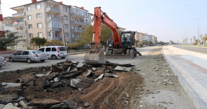 Melih Pabuçcuoğlu Bulvarında Çalışmalar Devam Ediyor