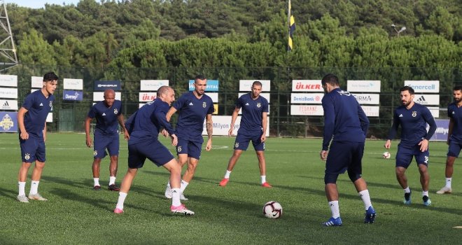 Fenerbahçe, Derbi Maç İçin Kampa Girdi