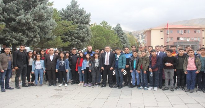 Hakkarili 150 Öğrenci Çanakkale Ve İstanbula Uğurlandı