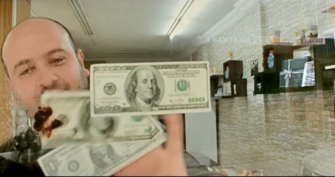 Dolara Klipli Protesto